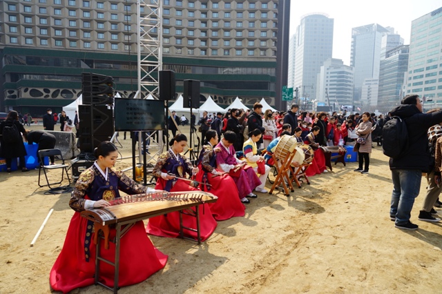 관현맹인전통예술단 3·1운동 100주년 기념식 ‘100년 대합창’ 참가 썸네일